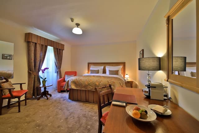 Hotel Questenberg-Deluxe Room-3