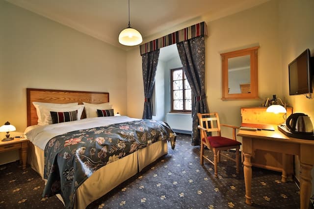 Hotel Questenberg-Superior Room-3