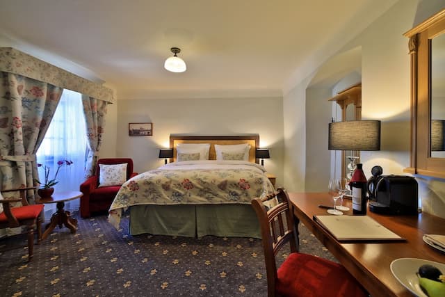 Hotel Questenberg-Deluxe Room-4