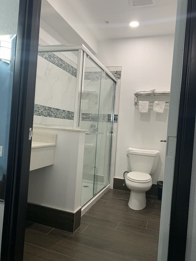 크레센트 인-디럭스 싱글룸, 킹사이즈침대 1개, 분사식 욕조-8