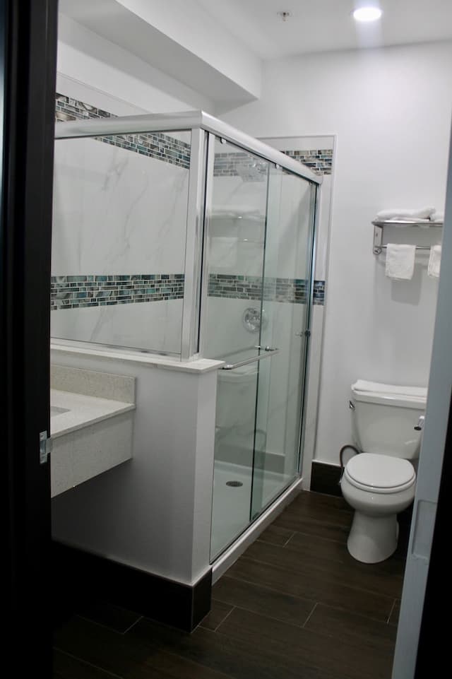 크레센트 인-디럭스 싱글룸, 킹사이즈침대 1개, 분사식 욕조-7