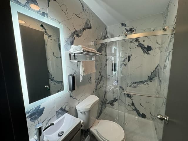 ムーンホテルブルックリン-エコノミー シングル ルーム クイーンベッド 1 台 禁煙 専用バスルーム-9