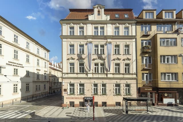 Hotel William-Standard Double Room-2