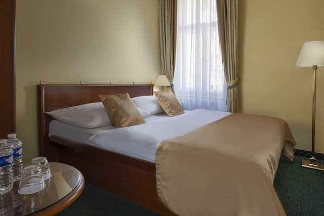 Hotel William-Standard Double Room-1