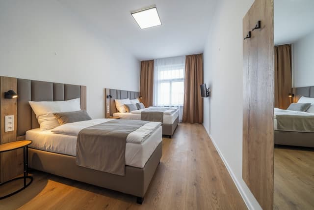 Leon hotel-三人房-1