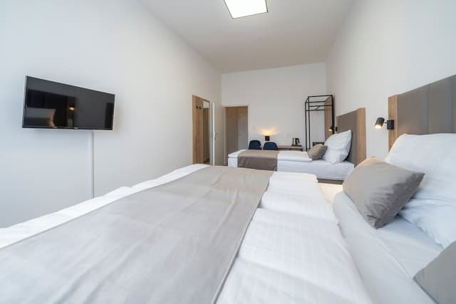 Leon hotel-三人房-3