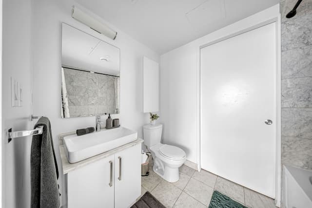 The Harbour Toronto-Design Suite-27