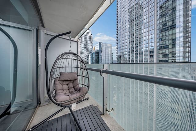 The Harbour Toronto-Design Suite-21