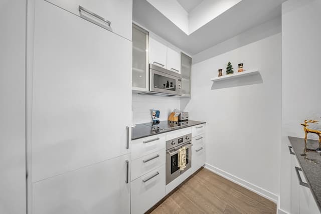 The Harbour Toronto-Design Suite-10