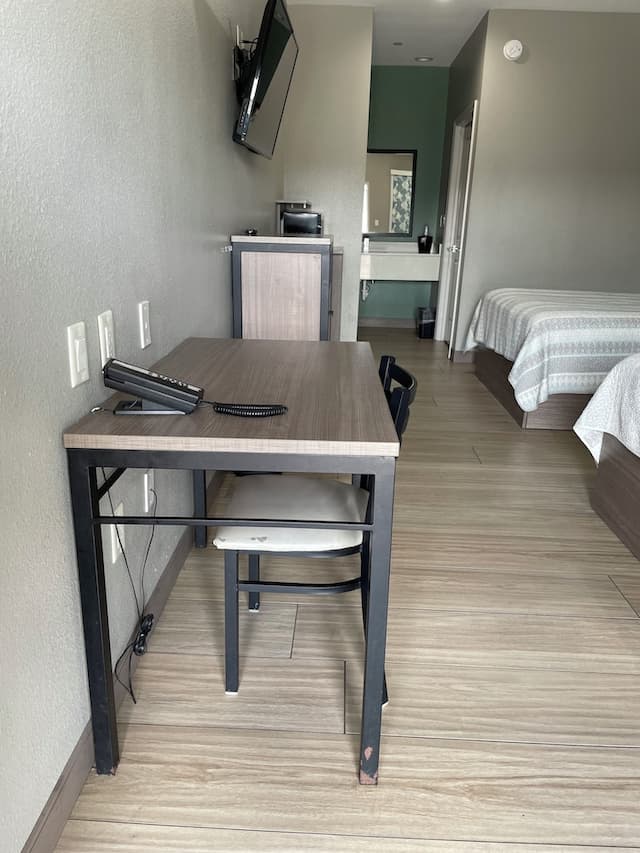 Express Inn - Richey-Deluxe Double Room, Non Smoking-2