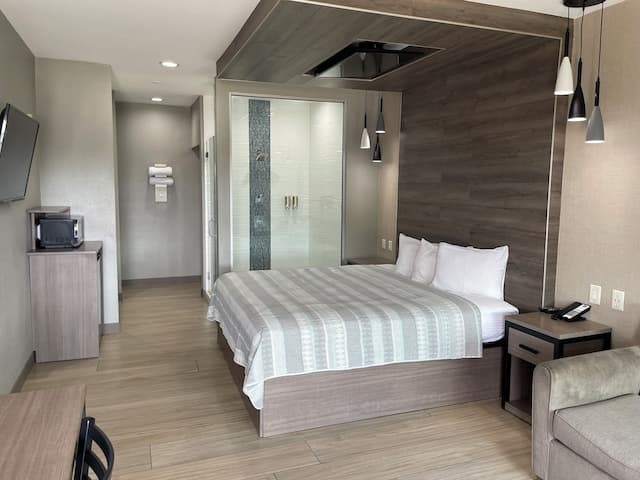 Express Inn - Richey-Superior Suite, Smoking-1