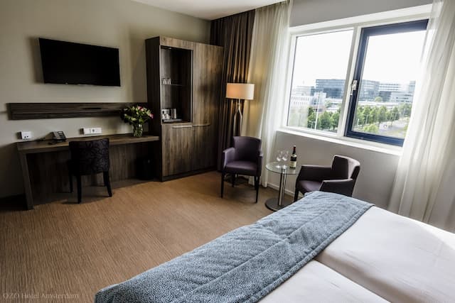 OZO Hotels Arena Amsterdam-Superior Twin Room, 2 Twin Beds-3