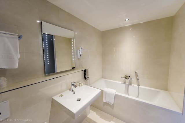 OZO Hotels Arena Amsterdam-Executive Double Room, 1 Double Bed-3