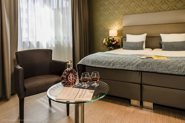 OZO Hotels Arena Amsterdam-Deluxe Twin Room, 2 Twin Beds-5
