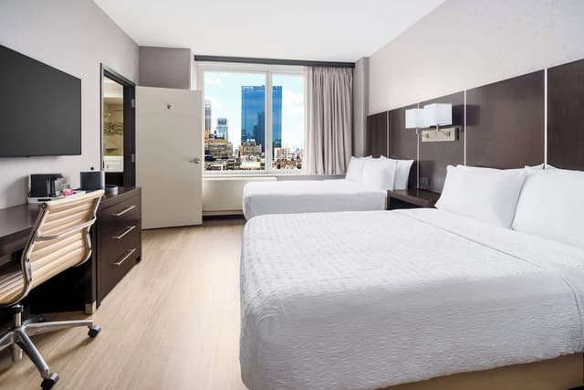 Hampton Inn Manhattan/Times Square Central-Room, 2 Double Beds, Accessible, Bathtub-1