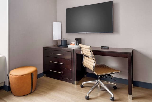 Hampton Inn Manhattan/Times Square Central-King Room-3