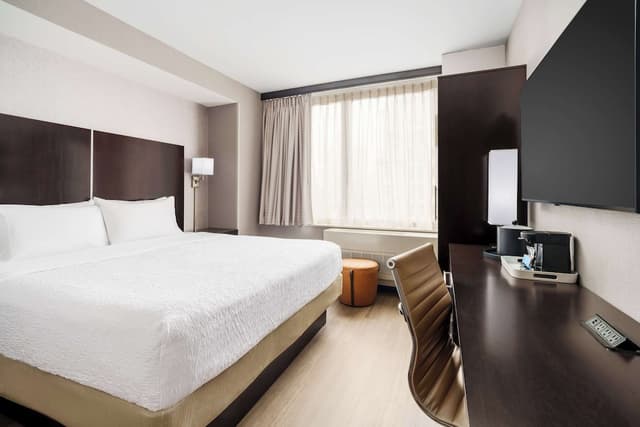 Hampton Inn Manhattan/Times Square Central-King Room-1