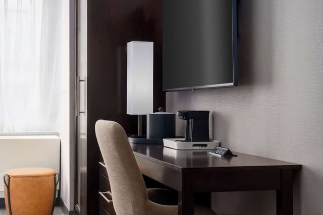 Hampton Inn Manhattan/Times Square Central-King Room-5