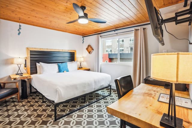 Highliner Hotel-华丽客房, 1 张特大床, 无烟房-1