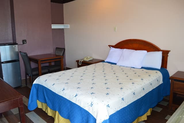 Eagle Inn Motel-Standard Room, 1 Queen Bed, Non Smoking-2