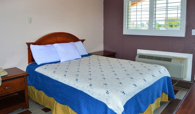 Eagle Inn Motel-Standard Room, 1 Queen Bed, Non Smoking-1