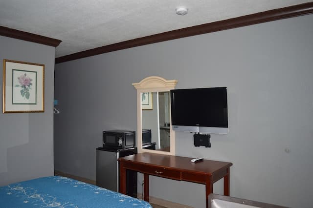 Eagle Inn Motel-Standard Room, 1 Queen Bed, Non Smoking-6