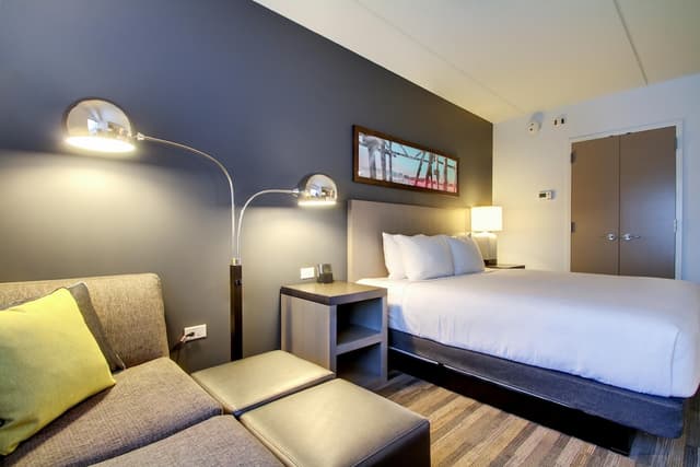 芝加哥埃文斯頓凱悅嘉寓酒店-標準客房, 1 張特大雙人床-2