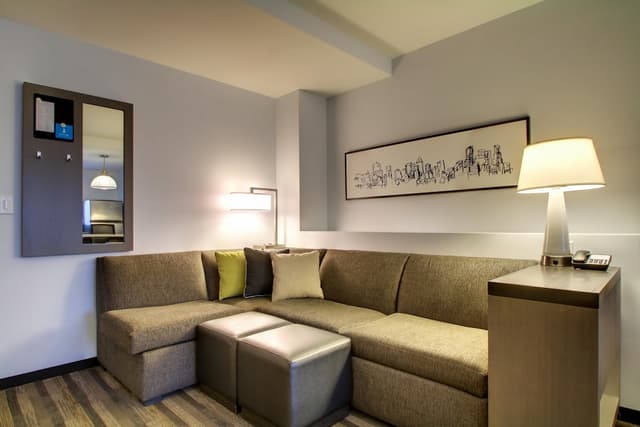 芝加哥埃文斯頓凱悅嘉寓酒店-套房, 1 張特大雙人床和 1 張沙發床-5