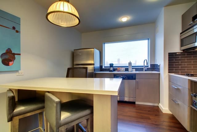 芝加哥埃文斯頓凱悅嘉寓酒店-套房, 1 張特大雙人床和 1 張沙發床-7