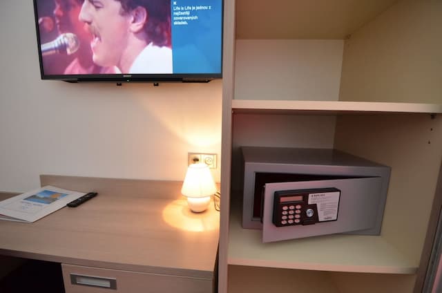 호텔 아우라 디자인 & 가든 풀-Deluxe Double room with free pool access-11