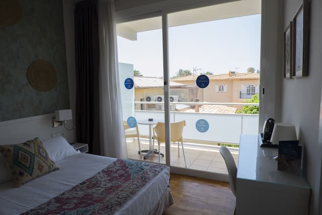 蘇布爾馬爾蒂姆酒店-標準三人房, 露台-5