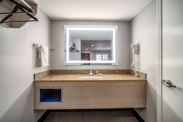 洛杉磯區貝爾溫德姆套房旅遊旅館-客房, 1 張特大雙人床, 非吸煙房-6