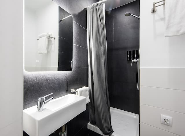 ノー リミット ホステル セントラル-ベーシック ダブルルーム エンスイート-9