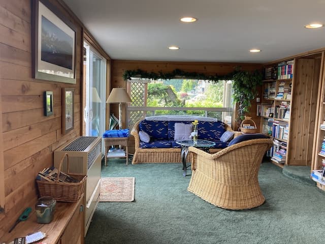 Cottage Lake Bed and Breakfast-套房, 1 间卧室, 热水浴缸, 湖景 (Lakeside Bedroom Suite)-8