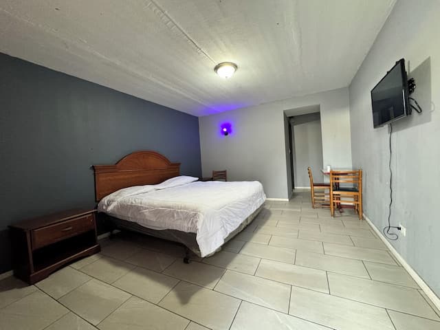 ベスト モーテル バイ OYO シカゴ I-90-ルーム キングベッド 1 台 禁煙-2