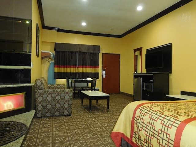 ダイアモンド イン-ルーム クイーンベッド 2 台 禁煙-2