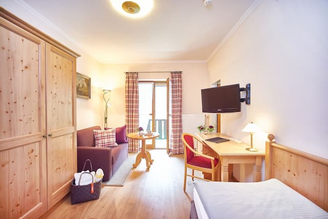 魯維格德巴耶可羅斯特酒店-舒適單人房-1