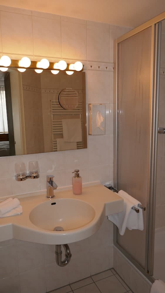 ホテル ロートクロイツプラッツ-シングルルーム-5