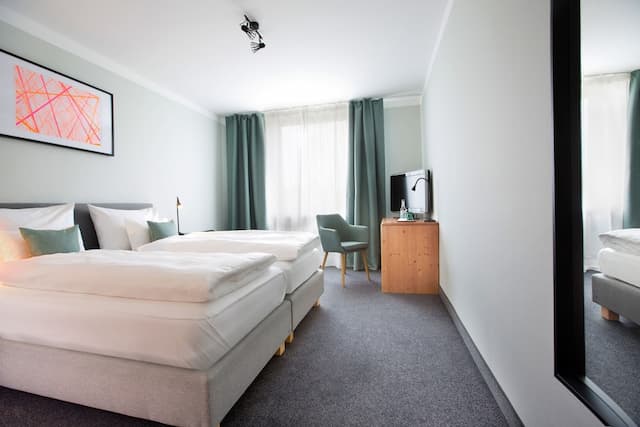 ホテル ロートクロイツプラッツ-ダブルルーム-3