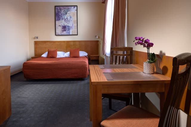 Anyday Apartments-Studio-7