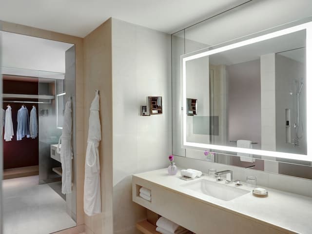 フォー シーズンズ ホテル ドバイ インターナショナル ファイナンシャル センター-Four Seasons ルーム キングベッド 1 台-11