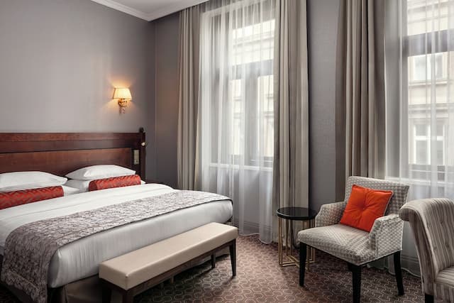 Cosmopolitan Hotel Prague-Executive Double or Twin Room-1