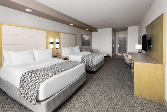 Wyndham Garden Katy Energy Corridor-Suite, Multiple Beds, Non Smoking-3