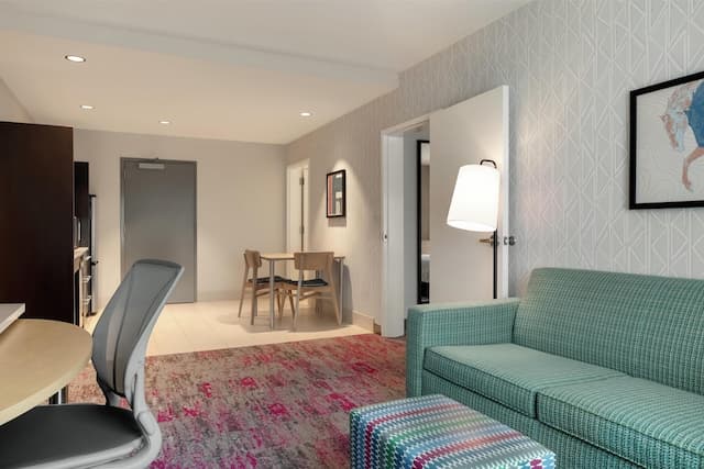 休士頓能源走廊希爾頓惠庭飯店-套房, 1 張特大雙人床, 無障礙 (Roll In Shower)-3