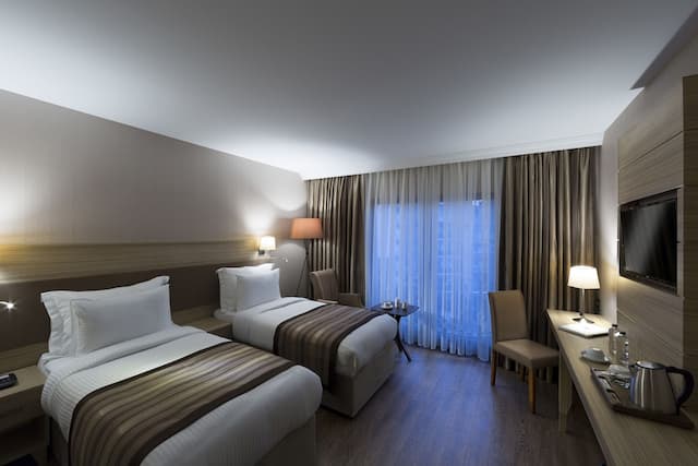 Regard Hotel-Standard Triple Room-1