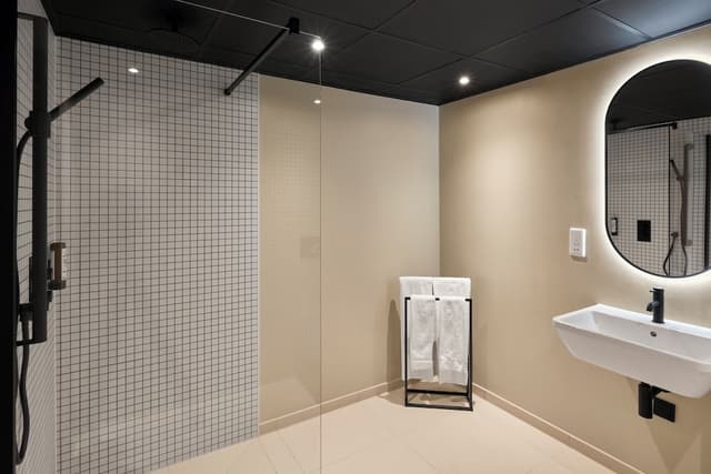 굿 호텔 런던-프리미엄 더블룸, 롤인 샤워 시설, 창문 없음-9