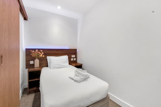 シグネチャー ホテル ロンドン-シングルルーム エンスイート (No Window)-1