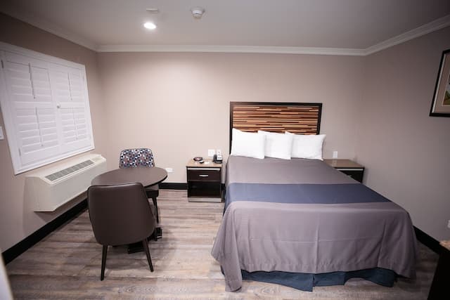 鑽石鐘套房酒店-標準客房, 1 張加大雙人床, 非吸煙房-1