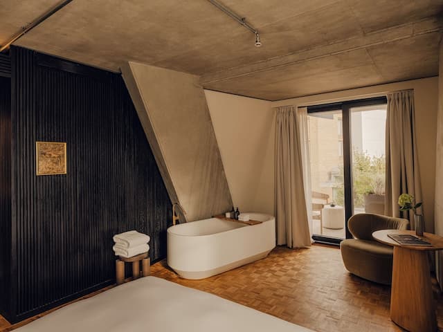 노부 호텔 런던 쇼디치-시그니처 스위트, 킹사이즈침대 1개, 발코니, 마당 전망 (Nobu Suite)-17