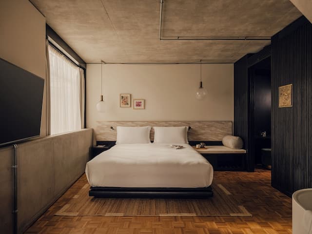 노부 호텔 런던 쇼디치-시그니처 스위트, 킹사이즈침대 1개, 발코니, 마당 전망 (Nobu Suite)-4